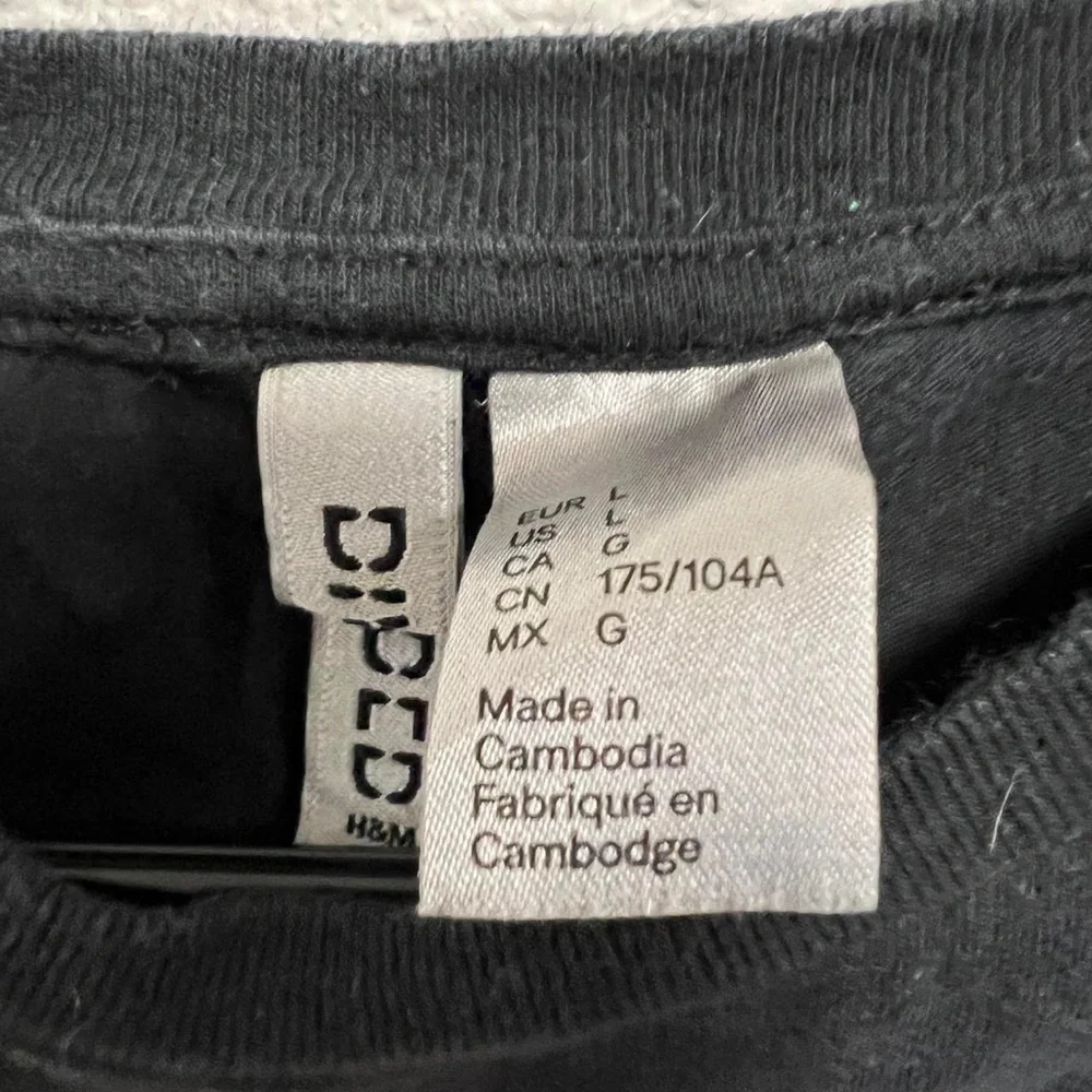 H&M ~ Cut Tank - Picture 3 of 3